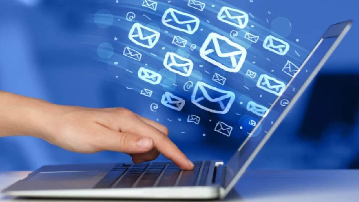 B2B Email Marketing – Examples, Tools, and More